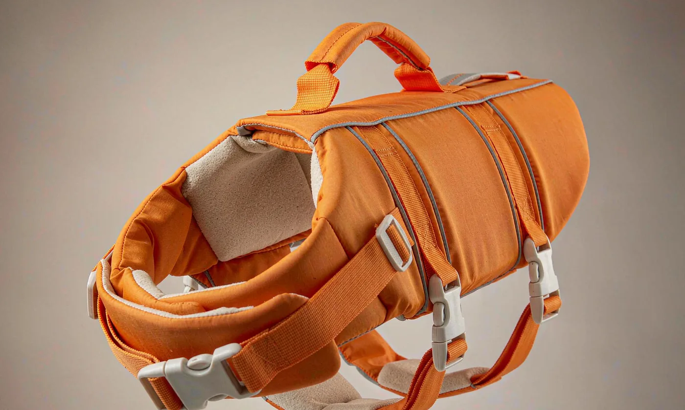 Pet Carrier Tether: Interior Safety - detail view supplied by QUANZHOU JUNYUAN BAGS