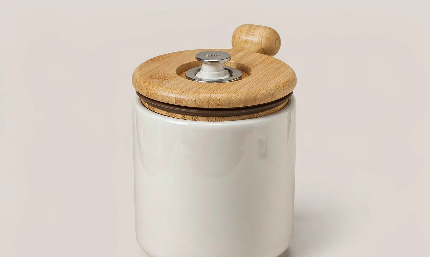 Pet Carrier Key Clip: Secure Storage - detail view supplied by QUANZHOU JUNYUAN BAGS